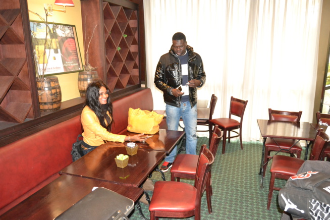 Sur la route de Berçy avec Waly Seck le 04 Juin: Arrivé des acteurs de la série "Wiri Wiri" à Paris pour rallier Marseille avec Waly dans ma ville. Regardez. Sur la route de Berçy avec Waly Seck le 04 Juin: Arrivé des acteurs de la série "Wiri Wiri" à Paris pour rallier Marseille avec Waly dans ma ville. Regardez.