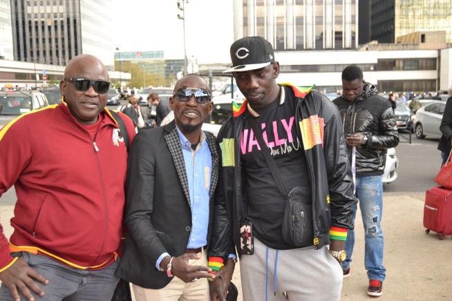 Les images de la caravane Waly dans ma ville sur la route de Berçy à la gare de Lyon destination Marseille. Les images de la caravane Waly dans ma ville sur la route de Berçy à la gare de Lyon destination Marseille.