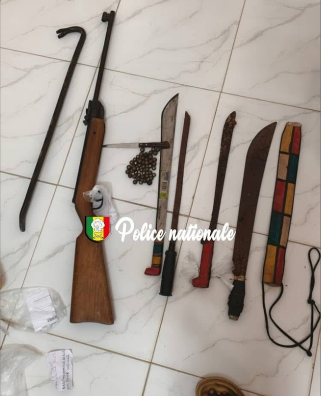 Cambriolage d’une boutique: 4 individus arrêtés par la Police de Mbacké Cambriolage d’une boutique: 4 individus arrêtés par la Police de Mbacké