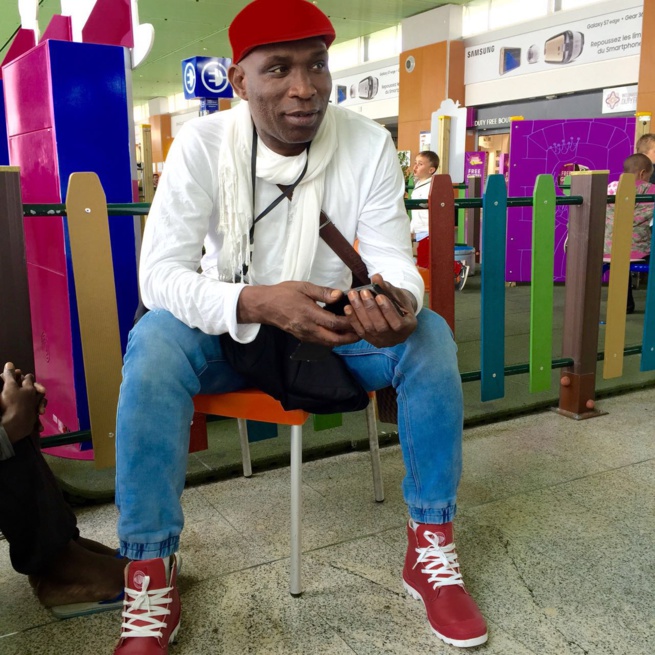 TOURNEE ITALIENNE: Arrivé de Gorgui Ndiaye à Bolongne. Regardez TOURNEE ITALIENNE: Arrivé de Gorgui Ndiaye à Bolongne. Regardez