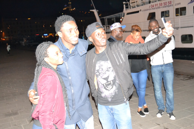 Sur la route de Bercy : Wally Ballago Seck et Soleil Levant au vieux port de Marseille Sur la route de Bercy : Wally Ballago Seck et Soleil Levant au vieux port de Marseille
