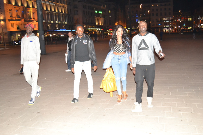 Sur la route de Bercy : Wally Ballago Seck et Soleil Levant au vieux port de Marseille Sur la route de Bercy : Wally Ballago Seck et Soleil Levant au vieux port de Marseille