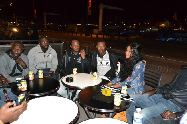 Sur la route de Bercy : Wally Ballago Seck et Soleil Levant au vieux port de Marseille