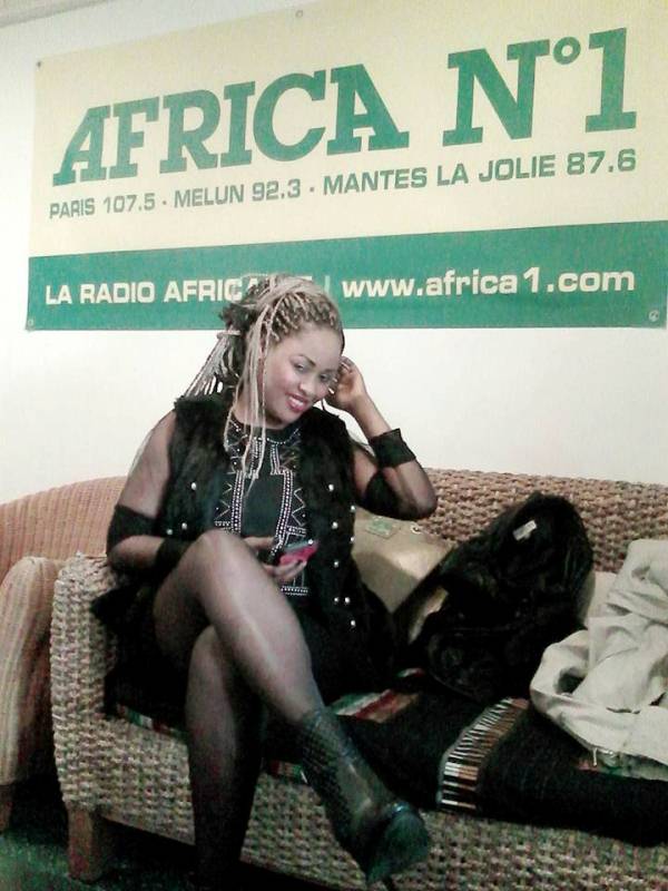 Guigui à Africa N°1, un nouveau look qui déchire !