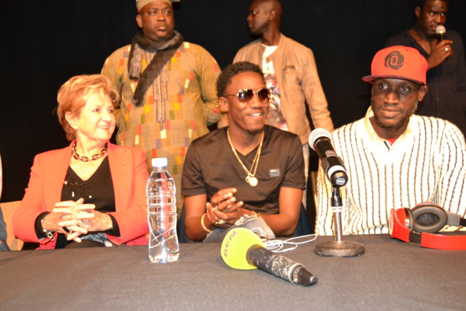 CARAVANE WALLY DANS MA VILLE: Sur la route de Bercy Barcelone éléve le niveau Wally et les acteurs de "Wiri Wiri" des supers star. CARAVANE WALLY DANS MA VILLE: Sur la route de Bercy Barcelone éléve le niveau Wally et les acteurs de "Wiri Wiri" des supers star.