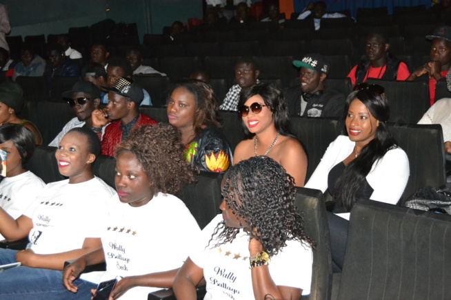 CARAVANE WALLY DANS MA VILLE: Sur la route de Bercy Barcelone éléve le niveau Wally et les acteurs de "Wiri Wiri" des supers star. CARAVANE WALLY DANS MA VILLE: Sur la route de Bercy Barcelone éléve le niveau Wally et les acteurs de "Wiri Wiri" des supers star.