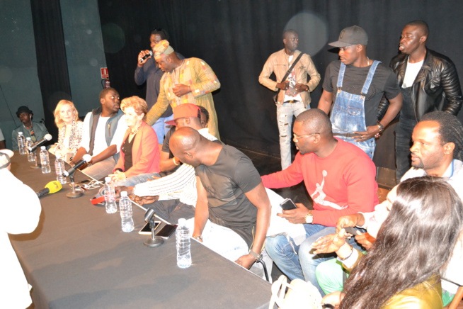 CARAVANE WALLY DANS MA VILLE: Sur la route de Bercy Barcelone éléve le niveau Wally et les acteurs de "Wiri Wiri" des supers star. CARAVANE WALLY DANS MA VILLE: Sur la route de Bercy Barcelone éléve le niveau Wally et les acteurs de "Wiri Wiri" des supers star.