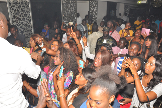 Dans la chaleur des Almadies Pape Diouf explose le Baramundi. Dans la chaleur des Almadies Pape Diouf explose le Baramundi.