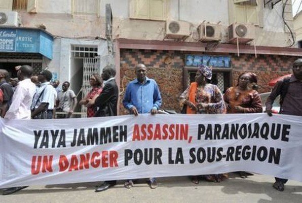 Les Gambiens du Sénégal manifestent vendredi devant leur ambassade