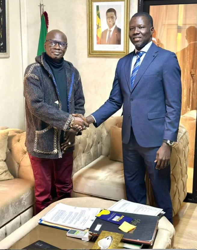 Omar Pen et son manager reçu au Maroc par le Consul du Sénégal juste avant la soirée du 31 décémbre avec les lions