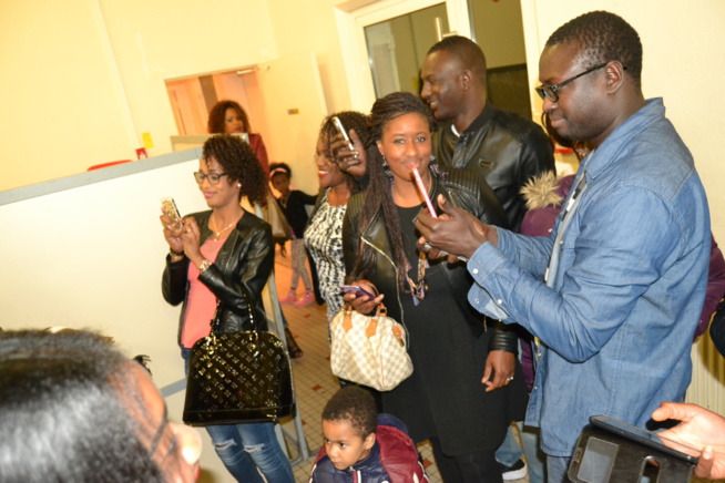 Sur la route de Bercy, la caravane "WALLY DANS MA VILLE" descend sur Bordeaux. Sur la route de Bercy, la caravane "WALLY DANS MA VILLE" descend sur Bordeaux.