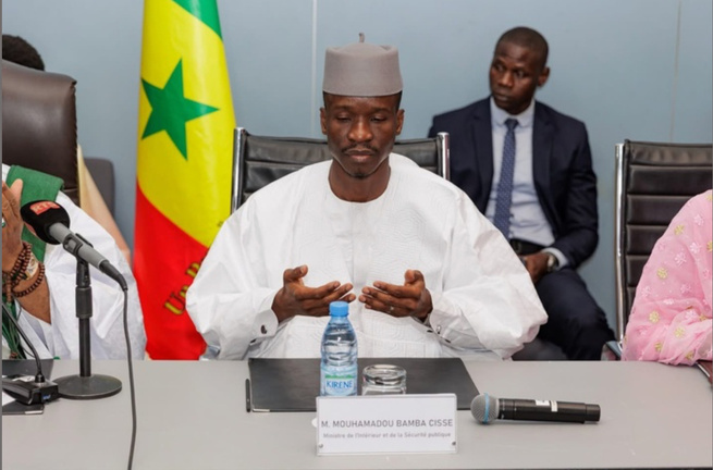 Organisation de la Ziarra Omarienne : L’État et les autorités locales en conclave à Louga Organisation de la Ziarra Omarienne : L’État et les autorités locales en conclave à Louga