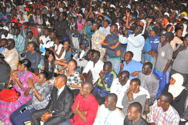 En images St Louis vibre au rythme du Pape de la musique Sénégalaise. Pape Diouf draine du monde à Ndar. Regardez En images St Louis vibre au rythme du Pape de la musique Sénégalaise. Pape Diouf draine du monde à Ndar. Regardez