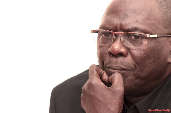 Moustapha Diakhaté recadre Aida Mbodj Moustapha Diakhaté recadre Aida Mbodj