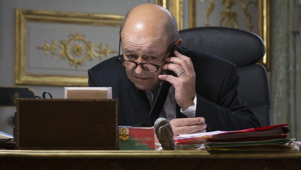 France: Des escrocs se font passer pour Le Drian et tentent d'extirper des fonds à plusieurs chefs d'Etat africains France: Des escrocs se font passer pour Le Drian et tentent d'extirper des fonds à plusieurs chefs d'Etat africains