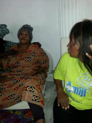 Photos: La femme de Papa Wemba effondrée d’apprendre la mort de son mari Photos: La femme de Papa Wemba effondrée d’apprendre la mort de son mari