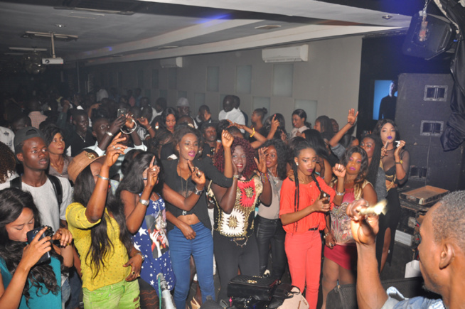 Rendez-vous dominical des Almadies: Pape Diouf élève la barre au Baramundi ce dimanche avec Pako Prod. Regardez Rendez-vous dominical des Almadies: Pape Diouf élève la barre au Baramundi ce dimanche avec Pako Prod. Regardez