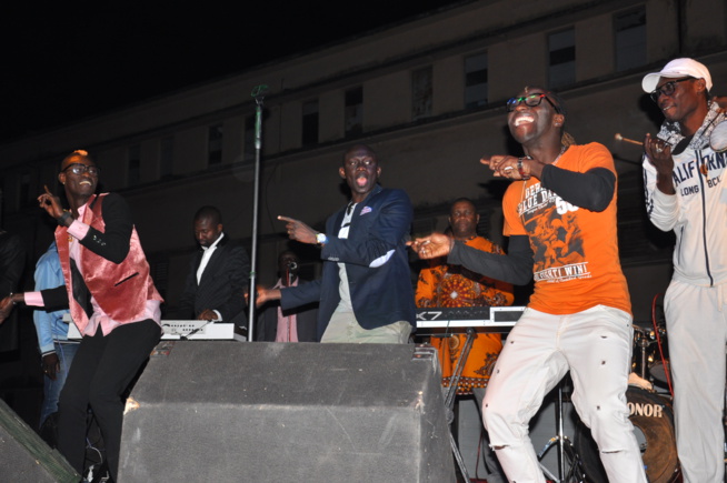 Concert de la jeunesse consciente: Pape Diouf remet " l'éssence dans le feu".Regardez Concert de la jeunesse consciente: Pape Diouf remet " l'éssence dans le feu".Regardez