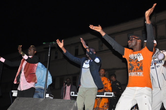 Concert de la jeunesse consciente: Pape Diouf remet " l'éssence dans le feu".Regardez