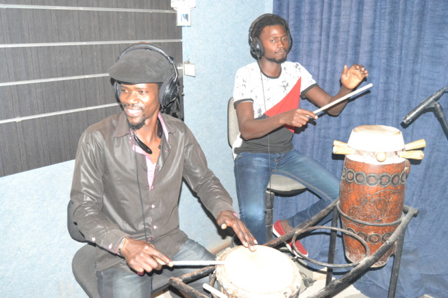 1/4 de siécles ça se féte: Papis Konaté à fond dans ses répétitions pour le 08 Mai au grand théatre.Regardez 1/4 de siécles ça se féte: Papis Konaté à fond dans ses répétitions pour le 08 Mai au grand théatre.Regardez