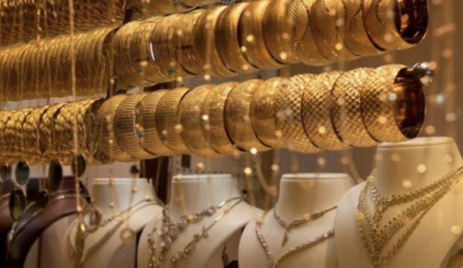 Dubaï-Dakar : Les bijoux en or d’une valeur de 291 millions FCfa n’ont rapporté que… 28 millions, la surprenante explication du chef d’entreprise escroc ! Dubaï-Dakar : Les bijoux en or d’une valeur de 291 millions FCfa n’ont rapporté que… 28 millions, la surprenante explication du chef d’entreprise escroc !