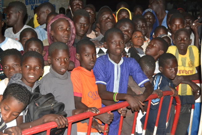 En direct de Bambeye: Concert de la jeunesse consciente Pape Diouf maître à l'université Alioune Diop