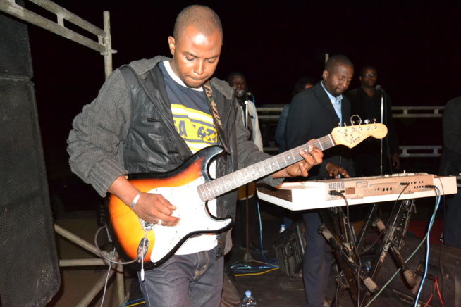 En direct de Bambeye: Concert de la jeunesse consciente Pape Diouf maître à l'université Alioune Diop En direct de Bambeye: Concert de la jeunesse consciente Pape Diouf maître à l'université Alioune Diop