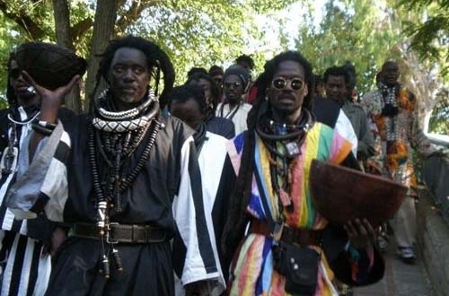 1er Mai – Les Baye Fall fêtent Cheikh Ibra Fall 1er Mai – Les Baye Fall fêtent Cheikh Ibra Fall