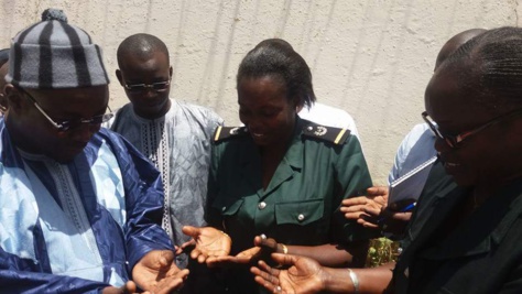 Magal "Kazu Rajab" 2016 - La famille de Serigne Fallou Mbacké apporte une assistance aux détenus du Camp Pénal de Liberté 6 Magal "Kazu Rajab" 2016 - La famille de Serigne Fallou Mbacké apporte une assistance aux détenus du Camp Pénal de Liberté 6