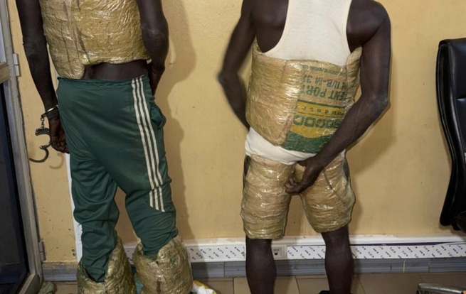 Saisies de médicaments et de drogue par les Douanes : deux sexagénaires déguisés en religieux arrêtés Saisies de médicaments et de drogue par les Douanes : deux sexagénaires déguisés en religieux arrêtés