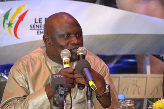 Gaston Mbengue sur sa collaboration avec Aziz Ndiaye : "Ceux qui disent du mal de notre duo sont hypocrites" Gaston Mbengue sur sa collaboration avec Aziz Ndiaye : "Ceux qui disent du mal de notre duo sont hypocrites"