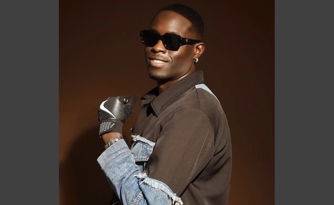 "Yakaar Bou Tass" : Des punchlines de Ngaaka Blindé qui résonnent comme un cri contre le régime, l'injustice et l'homosexualité "Yakaar Bou Tass" : Des punchlines de Ngaaka Blindé qui résonnent comme un cri contre le régime, l'injustice et l'homosexualité