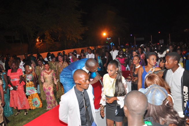 En direct des Baobabs de la Somone, Pape Diouf dans la chaleur de la petite cote. Regardez et rendez-vous ce dimanche au Baramundi. En direct des Baobabs de la Somone, Pape Diouf dans la chaleur de la petite cote. Regardez et rendez-vous ce dimanche au Baramundi.