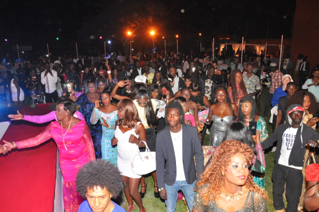 En direct des Baobabs de la Somone, Pape Diouf dans la chaleur de la petite cote. Regardez et rendez-vous ce dimanche au Baramundi. En direct des Baobabs de la Somone, Pape Diouf dans la chaleur de la petite cote. Regardez et rendez-vous ce dimanche au Baramundi.