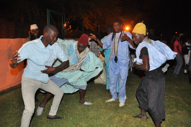 En direct des Baobabs de la Somone, Pape Diouf dans la chaleur de la petite cote. Regardez et rendez-vous ce dimanche au Baramundi. En direct des Baobabs de la Somone, Pape Diouf dans la chaleur de la petite cote. Regardez et rendez-vous ce dimanche au Baramundi.
