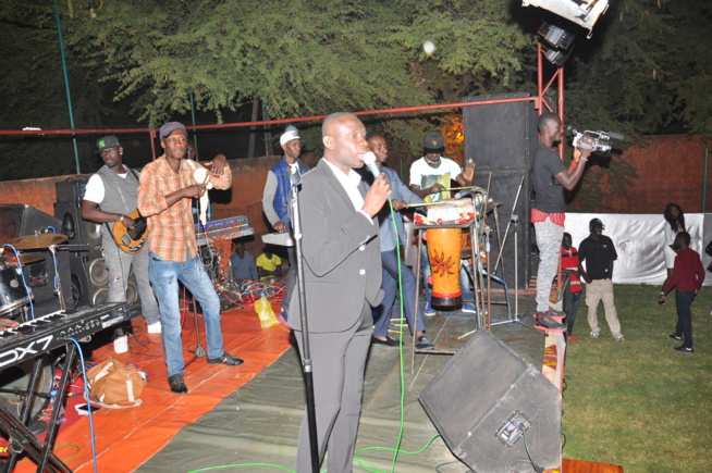 En direct des Baobabs de la Somone, Pape Diouf dans la chaleur de la petite cote. Regardez et rendez-vous ce dimanche au Baramundi. En direct des Baobabs de la Somone, Pape Diouf dans la chaleur de la petite cote. Regardez et rendez-vous ce dimanche au Baramundi.