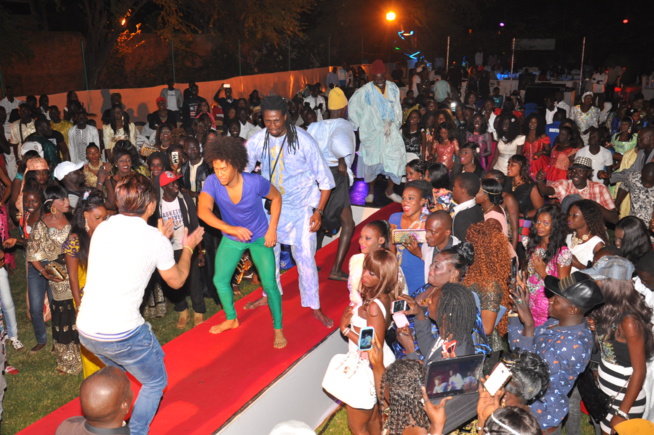 En direct des Baobabs de la Somone, Pape Diouf dans la chaleur de la petite cote. Regardez et rendez-vous ce dimanche au Baramundi. En direct des Baobabs de la Somone, Pape Diouf dans la chaleur de la petite cote. Regardez et rendez-vous ce dimanche au Baramundi.