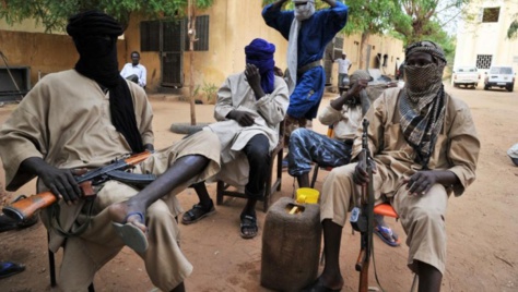 Lutte contre le terrorisme – Le ministère de l’Intérieur met en servie un numéro vertLe ministre de l’Intérieur et de la Sécurité publique, Abdoulaye Daouda Diallo, invite les populations à appeler les «cellules antiterroristes régionales» au numéro Lutte contre le terrorisme – Le ministère de l’Intérieur met en servie un numéro vertLe ministre de l’Intérieur et de la Sécurité publique, Abdoulaye Daouda Diallo, invite les populations à appeler les «cellules antiterroristes régionales» au numéro