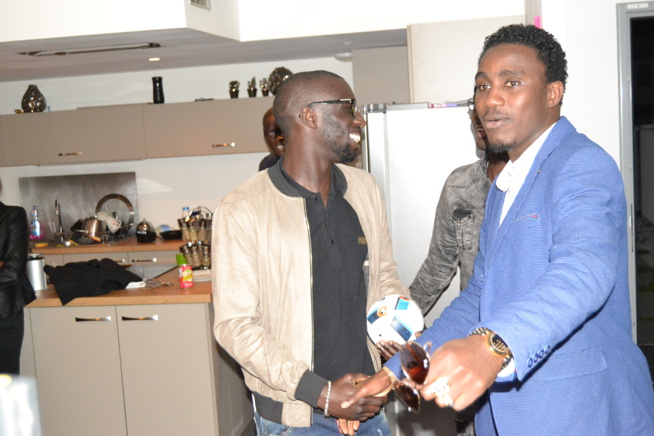 Direction Paris Berçy le 04 Juin, Waly Seck en pleine répétition avec Jimmy et Habib.