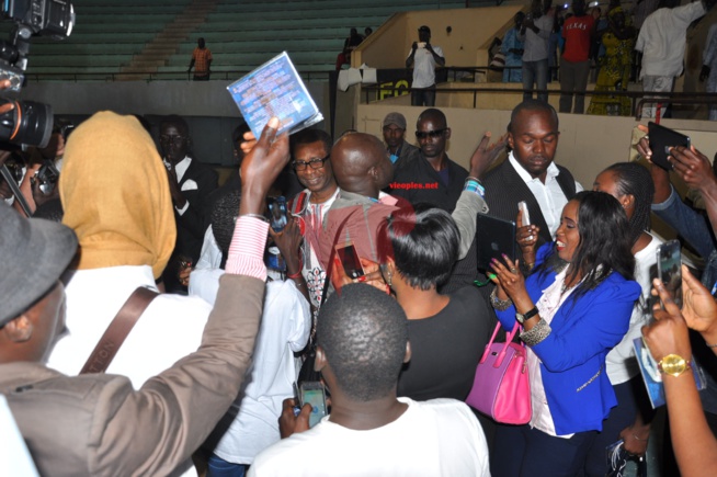 SHOW CASE de Youssou Ndour au stadium Marius Ndiaye: Le roi conserve son titre. SHOW CASE de Youssou Ndour au stadium Marius Ndiaye: Le roi conserve son titre.