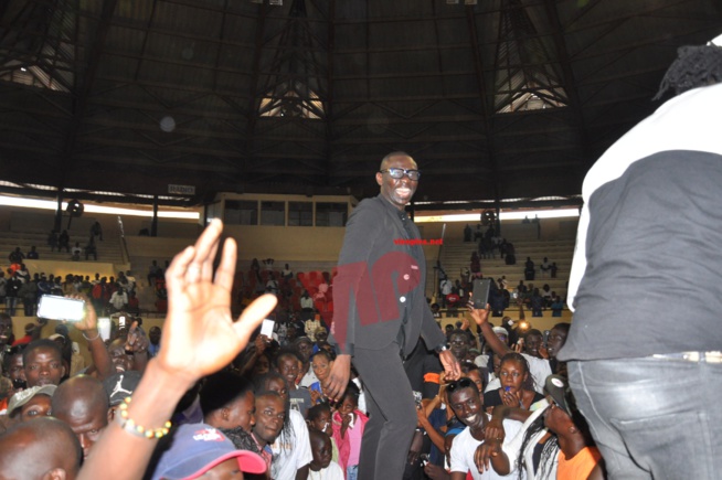 SHOW CASE de Youssou Ndour au stadium Marius Ndiaye: Le roi conserve son titre. SHOW CASE de Youssou Ndour au stadium Marius Ndiaye: Le roi conserve son titre.