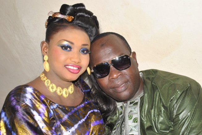 Doudou Ndiaye Mbengue en toute complicité avec sa femme Doudou Ndiaye Mbengue en toute complicité avec sa femme