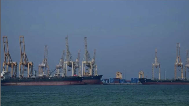 Pétrole : Le prix du baril flambe de 13%, après le blocage du détroit d'Ormuz Pétrole : Le prix du baril flambe de 13%, après le blocage du détroit d'Ormuz