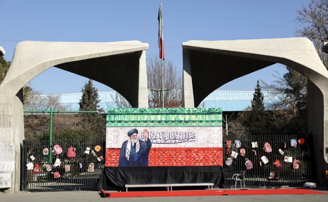 L'Iran reporte les funérailles nationales pour Khamenei prévues mercredi