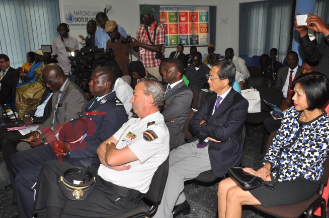 Nouvelle ambassadrice de l'ONOCD, la diva Coumba Gawlo en route pour une mission de sensibilisation de la jeunesse. Nouvelle ambassadrice de l'ONOCD, la diva Coumba Gawlo en route pour une mission de sensibilisation de la jeunesse.