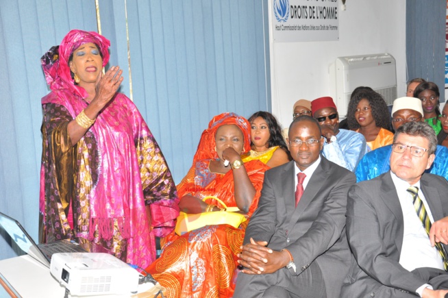 Nouvelle ambassadrice de l'ONOCD, la diva Coumba Gawlo en route pour une mission de sensibilisation de la jeunesse. Nouvelle ambassadrice de l'ONOCD, la diva Coumba Gawlo en route pour une mission de sensibilisation de la jeunesse.