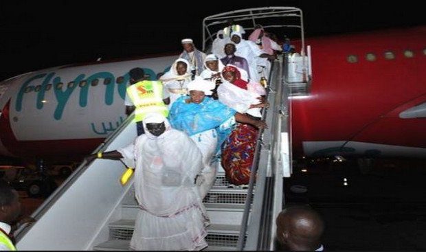 Macky Sall réduit le coût du billet du pèlerinage à la Mecque Macky Sall réduit le coût du billet du pèlerinage à la Mecque