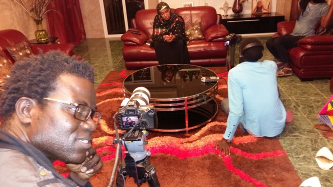 Le réalisateur Papis Niang Art bi mangeman décroche une interview exclusive de Kiné Diouf Diaga la maman de Wally seck Le réalisateur Papis Niang Art bi mangeman décroche une interview exclusive de Kiné Diouf Diaga la maman de Wally seck
