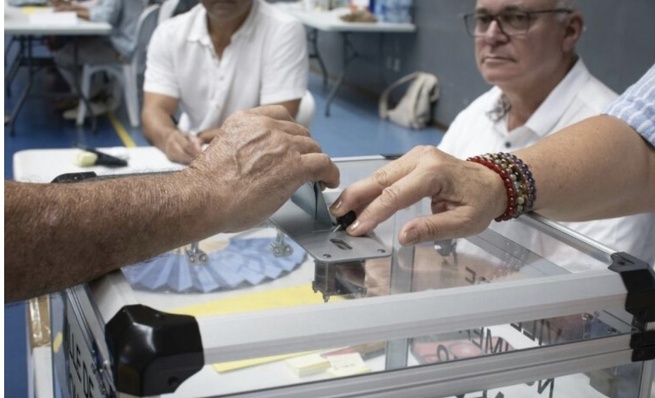Premier tour des élections municipales en France, à un an de la présidentielle Premier tour des élections municipales en France, à un an de la présidentielle