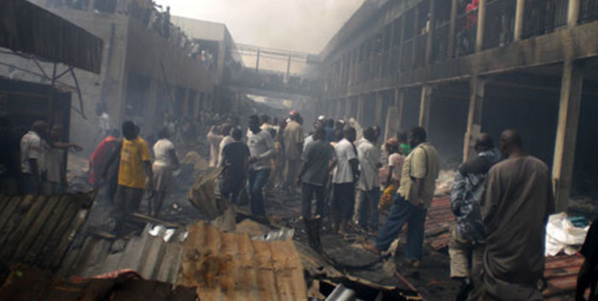 Incendie meurtrier au Gabon : Une forte délégation des autorités au chevet des sinistrés sénégalais Incendie meurtrier au Gabon : Une forte délégation des autorités au chevet des sinistrés sénégalais